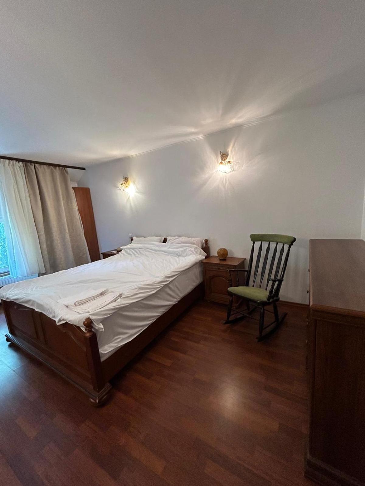 Vila De Inchiriat Aproape De Therme Balotesti Zewnętrze zdjęcie